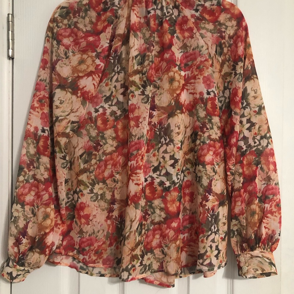Truth by republic new blouse flowy floral fall colors women’s size XS NWT v neck - Picture 10 of 11